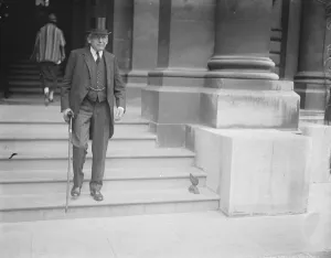 The allied conference with the Germans at the Foreign Office. Dr Kellogg