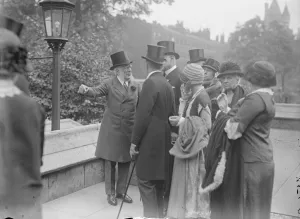 American lawyers at Lincolns Inn Garden Party. Sir Edward Clarke acting as guide