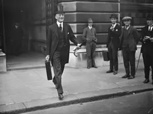Anglo Soviet relations discussed by the cabinet. Sir Austen Chamberlain arriving