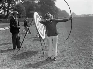Archery at Ranelagh. H A Cox, champion archer of England. 23 May 1929 Archery at Ranelagh. H A Cox, champion archer of England. 23 May 1929