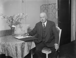 Argentine Ministers visit. Senor Don Angel Gallardo, the Argentine Foreign Minister