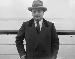 Single Funnel Prints: Arrivals on the Leviathan at Southampton Mr Vincent Lopez 7 May 1925