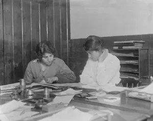 Atalanta works, Loughborough, run by women Miss Turner and Mrs Ashberry examining