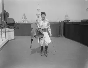 Australias Champion rough rider for the rodeo Arthur ( Snowy ) Thompson