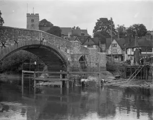 Crossing Prints: Aylesford bridge repairs, Kent. 1938
