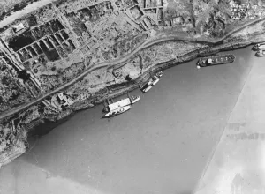 Aerial Prints: Baghdad now an island. Hinaidi Wharf and showing the Bund running just behind