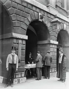 Bank of Englands New War Loan June 1915
