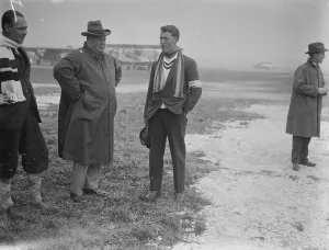 Barnard wins aerial derby. Barnard with Sir Eric Geddes. 4 July 1925