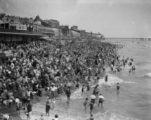 Swimmers Prints: The beach at Ramsgate. 19th August 1929