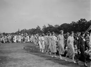 Parade Prints: Beauty contest. 1937