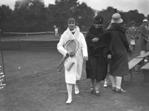 Competition Prints: At the Beckenham Tennis Tournament, Mlle D Alvarez. 1928