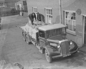 Delivery Prints: A Bedford truck belonging to L E Wrights and Co, the contractors from Maidstone