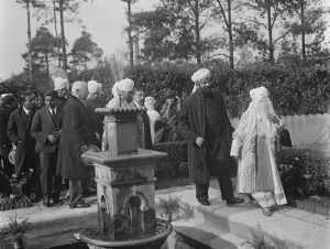 Begum of Bhopal at Woking mosque. The Begum of Bhopal arriving. 9 October 1925