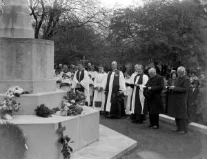 Christian Prints: Bishop of Rochester giving a service. 1934