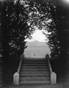 Steps Prints: A bit of English old world charm in Berkshire. Radley College, Abingdon, Berks
