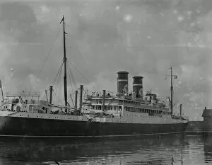 Ship Collection: The Blue Star liner, SS. Andalucia Star at Tilbury
