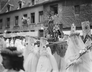 Roman Catholic Prints: Boulogne France, Procession of our lady of Boulogne A shrine in the procession