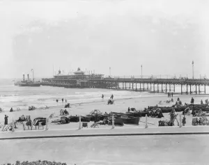 Boats Prints: Bournemouth - the pier. 1925