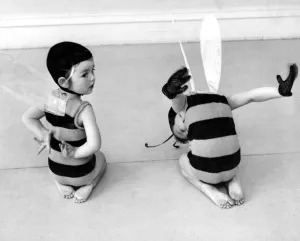 Honey Prints: Three hundred boys and girls including two of the Prime Ministers Grandchildren