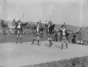 Traditional Prints: Braemar Gathering Children in the Highland Fling 8 September 1922