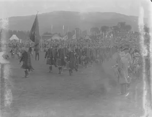 Tradition Traditional Prints: Braemar Gathering The march past of the Highlanders 8 September 1922