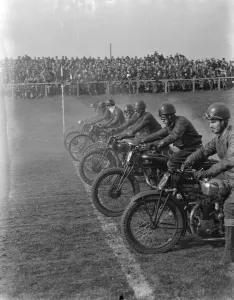 Brands Hatch on Easter Monday. 1937