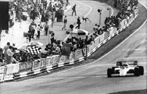Spectator Collection: Brands Hatch, July 21st Austrias Niki Lauda takes the chequered flag to win the
