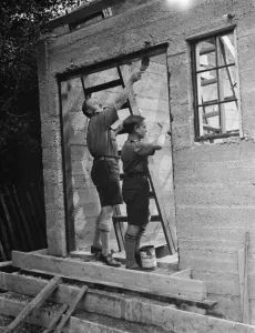 The Bridgen scouts build their own headquarters. With the guidance of an aldult