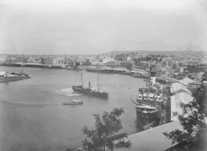 Ship Prints: Brisbane Australia, Showing circular Quay April 1922