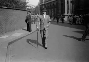 Cabinet meeting at No 10. Mr Samuel Hoare arriving. 3 June 1929