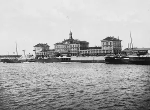 Calais the harbour 17 March 1925