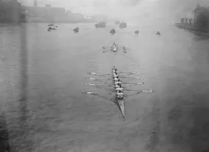 Cambridge Defeat Oxford In The Boat Race Cambridge well ahead of Oxford at the Hammersmith
