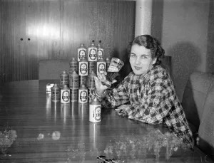Canned Beer Will Take Less Space in Derby Day Hampers - Plan to Oust Bottles