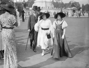 Top Hat Prints: no caption 1935