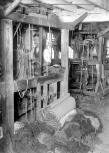Carpet making at Wilton. 5 November 1920