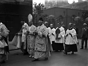 Procession Collection: Catholic emancipation celebrations at Westminster Cathedral. The Archbishop of Bombay