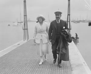 Full Length Prints: Celebrities at Cowes on Isle of Wight, of the South Coast of England Sir Godfrey Baring