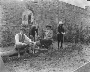 Digging Prints: A chamberlain series No 5 1920