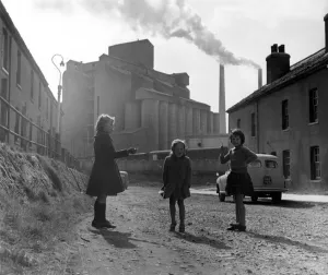 Children in the street - skipping - late 1950s Stone - Kent - England