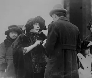 Politician Prints: Chinese girl diplomat for London. Miss Soume Tcheng who has been sent to France