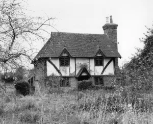 Home Prints: Chippens Bank, Hever, Kent, as a derelict cottage before John Topham moved in