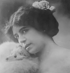 Brunette Prints: Chloroformed and Robbed of ?125000 Gems Mrs C P H Schhoellkopf, wife of Mr Jacob