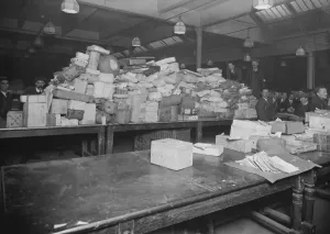 Christmas at the General Post Office, dealing with the parcels at Mount Pleasant 18