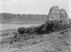 Ancient Prints: The church ruins at Knatts Valley, Maplescombe, Kent. 1935