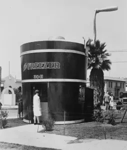Surreal Prints: In a city of Nightmare houses. A new picture from Los Angeles showing an ice cream
