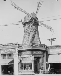 In a city of Nightmare houses. A new picture from Los Angeles showing a Van de
