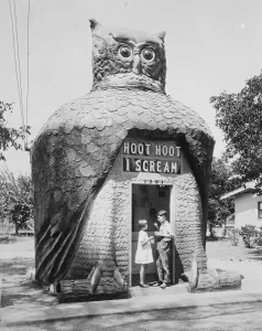 In a city of nightmare houses. Picture from Los Angeles showing an Ice Cream shop