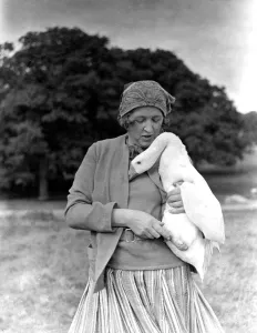 Pictorial Press Prints: Clare Sheridan Scultptor, writer and cousin of Winston Churchill At Home in Sussex