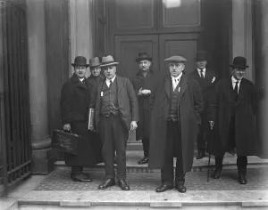 Coal Owners and men get to grips Miners Executives committe me t the Governing