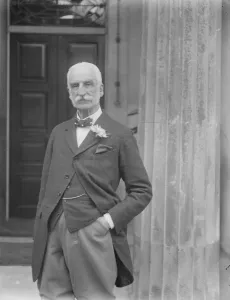 Col T Kingscote